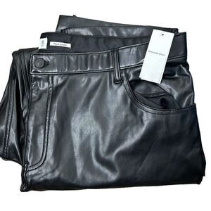Abercrombie & Fitch Criss-Cross Waistband Vegan Leather 90s Straight Pant 36 S